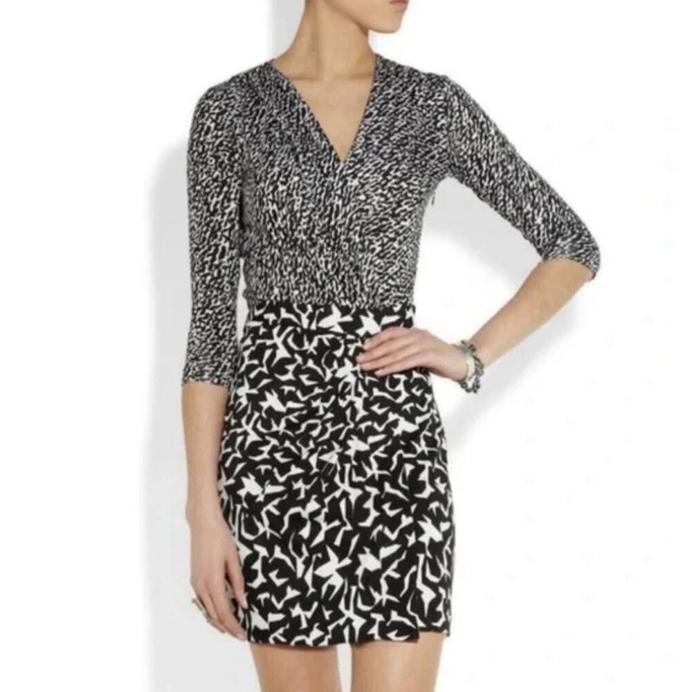 Diane Von Furstenberg Mini Dress 0 Black White Silk Jersey Geo Print Faux Wrap
